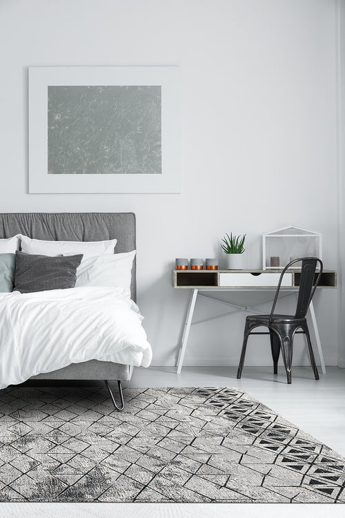 Agnus Bateja Light Grey