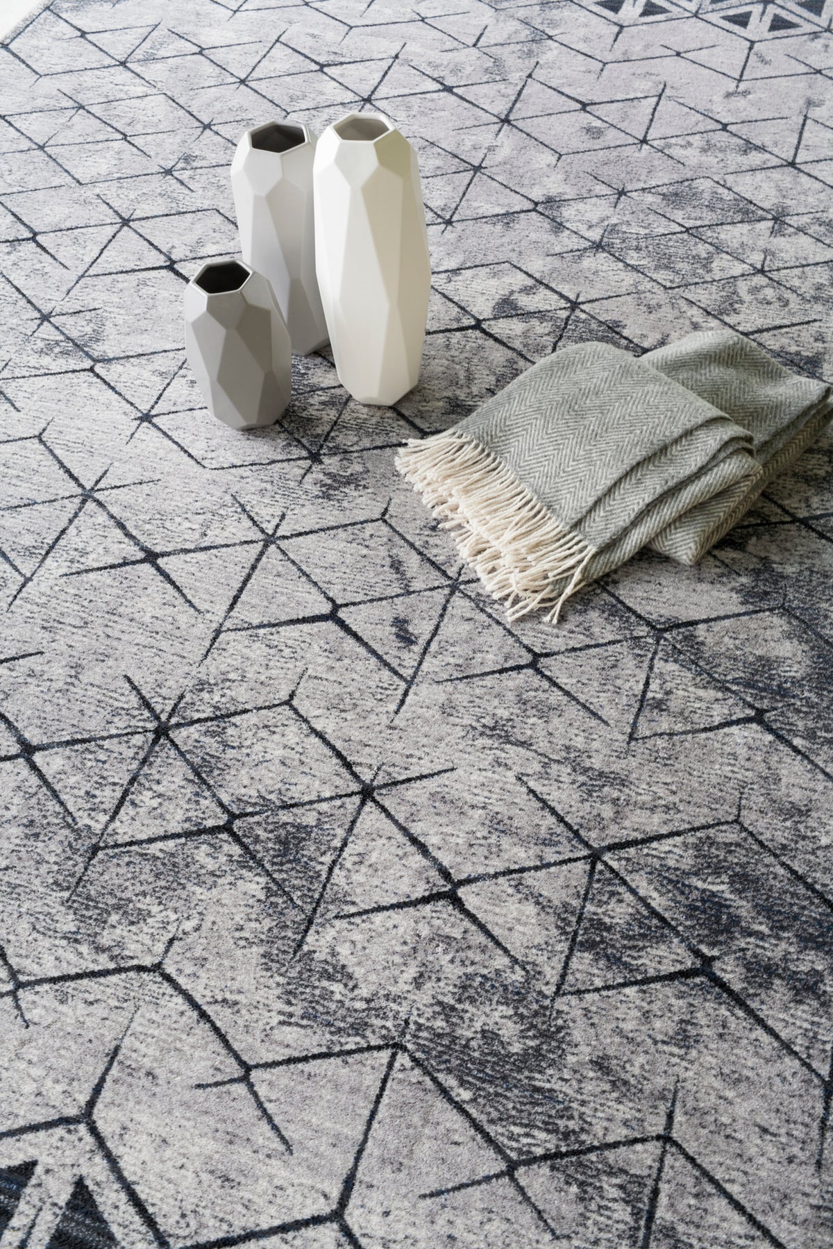 Agnus Bateja Light Grey