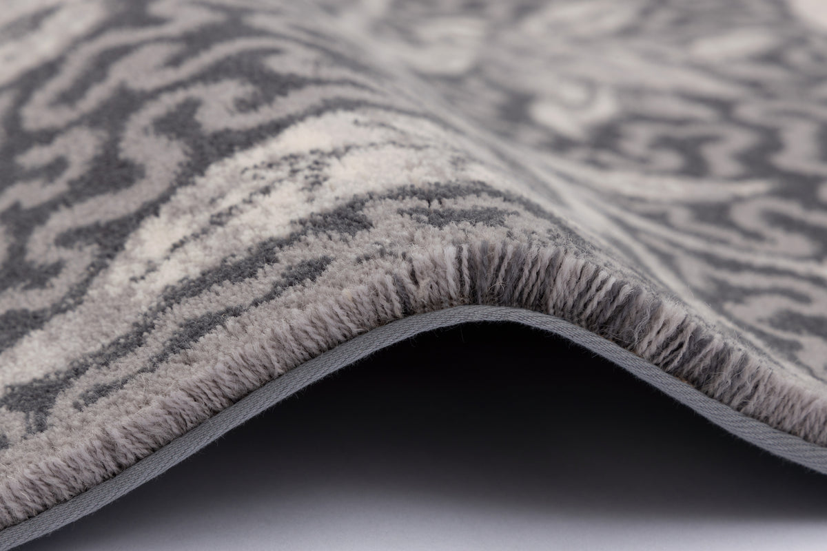 Agnus Versaille Grey